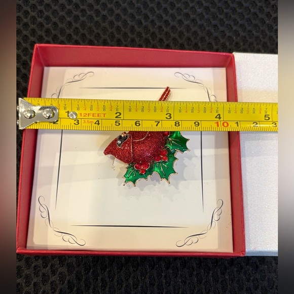 NEW Red Glitter Cardinal Bird & Holly Berry Christmas Brooch Pin - Unisex - Picture 4 of 6
